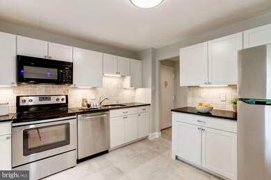 11301 Commonwealth Dr unit 302, Rockville, MD 20852 - photo 5