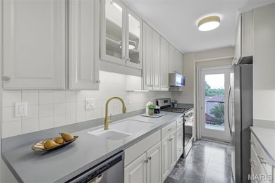 Executive House Apartments unit 7D, Saint Louis, MO 63108 - photo 6