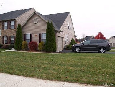 2171 Rolling Meadow Dr, Macungie, PA 18062 - photo 2