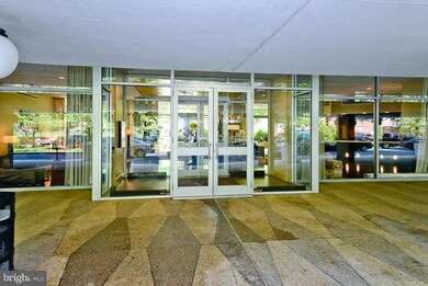 Potomac Place Tower unit N622, Washington, DC 20024 - photo 4