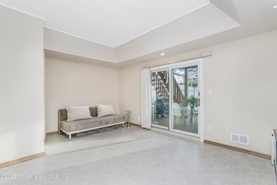 (6) FAMILY ROOM - BACKYARD ACCESS