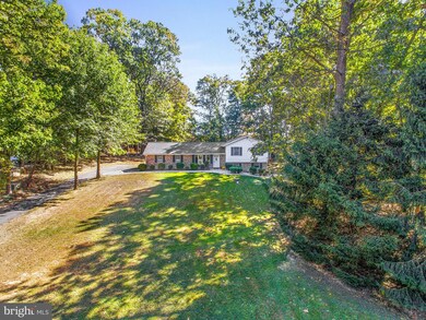 7109 Carmae Rd, Sykesville, MD 21784 - photo 3