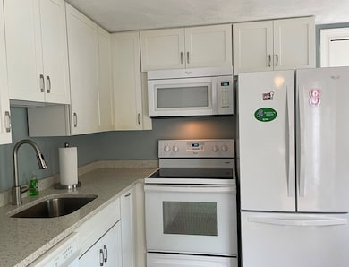 19 Glen Devin St, Amesbury, MA 01913 - photo 2