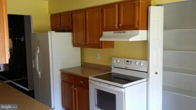 19926 Appledowre Cir, Germantown, MD 20876 - photo 4