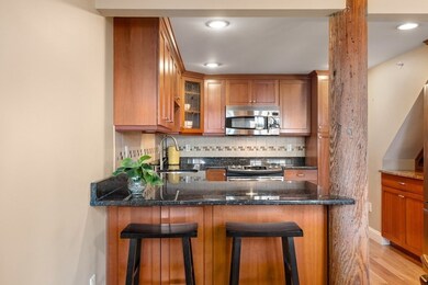 53 Warren St unit 201, Newburyport, MA 01950 - photo 4