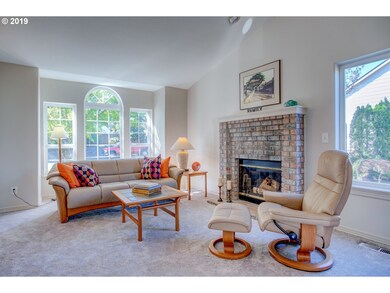 1634 SW Spence Ave, Troutdale, OR 97060 - photo 3