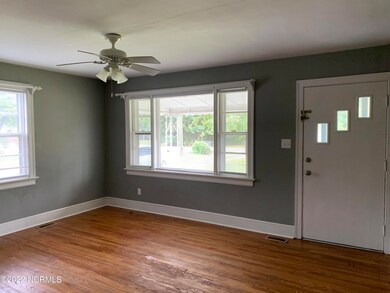 1148 Family Room - View from Kitchen Doo