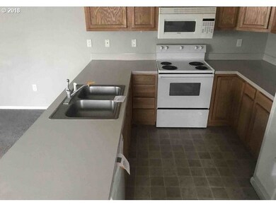 1215 SW Nye Ave, Pendleton, OR 97801 - photo 4