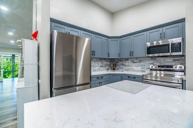 929 NE 199th St unit 203, Miami, FL 33179 - photo 7