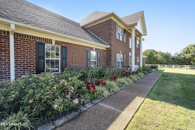 7-web-or-mls-681 Gaines Road-06