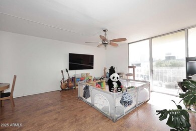 Executive Towers Condominiums unit 2A, Phoenix, AZ 85013 - photo 4