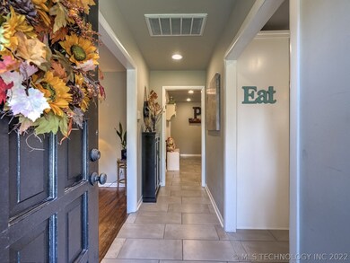 591 E 135th St, Glenpool, OK 74033 - photo 4