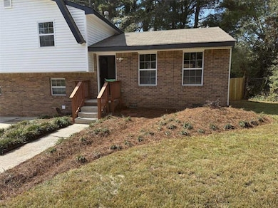 6929 Apache Ln, Riverdale, GA 30274 - photo 2
