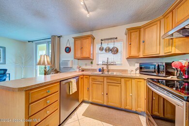 kitchen with stainless appliances (11)