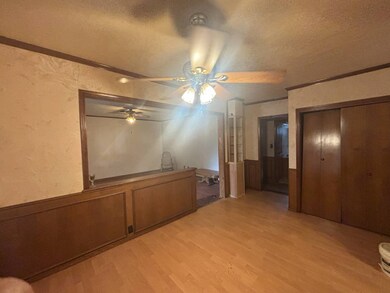 805 W Clayton St, Hugo, OK 74743 - photo 6