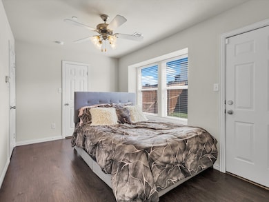 2700 Club Ridge Dr unit 34, Lewisville, TX 75067 - photo 2