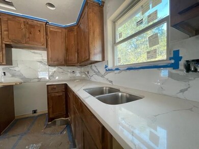 861 E Aquarius Ct, Granbury, TX 76049 - photo 3