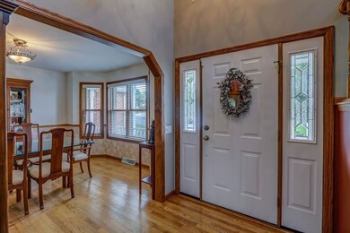 1275 Kerry Dr, Sun Prairie, WI 53590 - photo 5