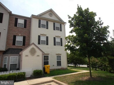 315 3 Sirens Ct, Odenton, MD 21113 - photo 2