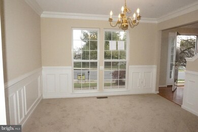 5793 Fincastle Dr, Manassas, VA 20112 - photo 3
