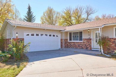 932 Crest Park Dr, Cheyenne, WY 82001 - photo 3