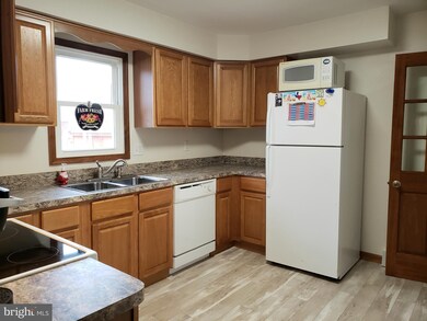 2115 Oak St, Wilmington, DE 19808 - photo 4