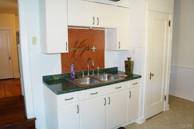 2215 W Washington St, Allentown, PA 18104 - photo 2