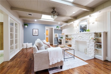 Second living area
