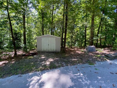 Storage building - Also another Camper spot with p