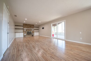 3623 Greenbriar Dr, Columbus, IN 47203 - photo 4