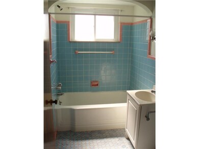 Full Bath.