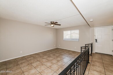 002-photo-living-room-13420614