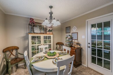 121 Cooper Dr, Hurst, TX 76053 - photo 6