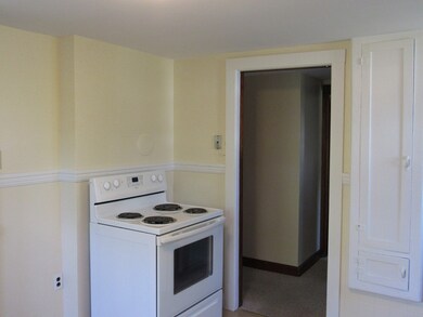 38 Oliver St unit c, Milford, MA 01757 - photo 3