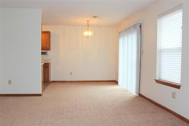 1903 Cambridge Manor Dr unit 1903, Schenectady, NY 12302 - photo 6