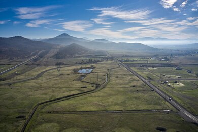 7314 Kershaw Rd, Central Point, OR 97502 - photo 3