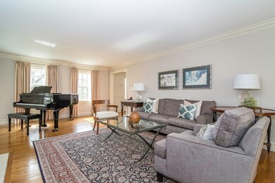 129 Hampshire Rd, Wellesley Hills, MA 02481 - photo 4