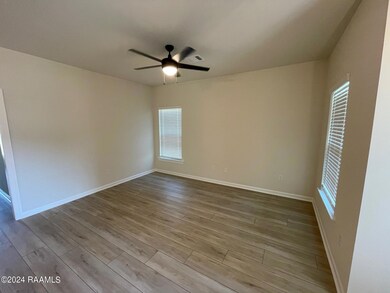 002 LIVING ROOM