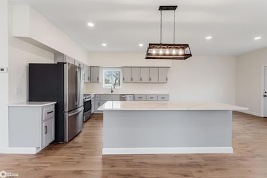 2319 Sunnyside Ave, Burlington, IA 52601 - photo 5