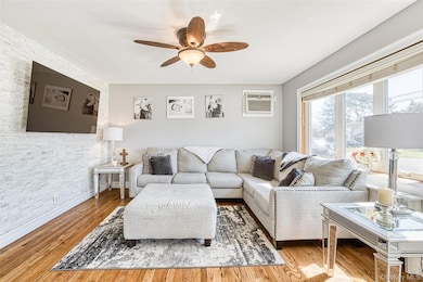 210 11th St, West Babylon, NY 11704 - photo 5