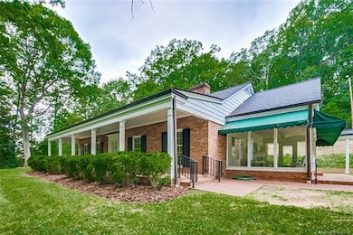 1506 Westmont Ct, Asheboro, NC 27205 - photo 2