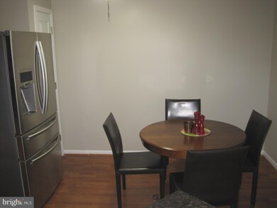 8315 Duck Hawk Way unit 72, Lorton, VA 22079 - photo 4