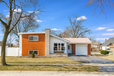 340 E Huntington Ln, Elmhurst, IL 60126 - photo 2