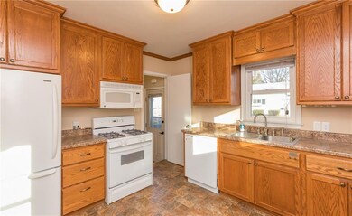 2615 61st St, Des Moines, IA 50322 - photo 5