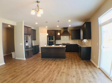 Kitchen with Dinnette