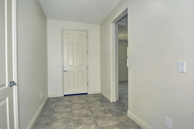 7184 W Noble Prairie Way-large-004-014-E