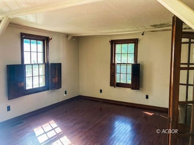 Sitting/Flex Room