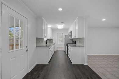 1101 Stanley St, Denton, TX 76201 - photo 7