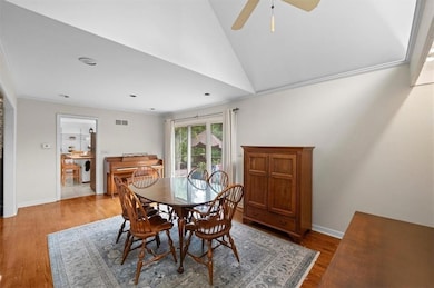 10305 Wenonga Ln, Leawood, KS 66206 - photo 7