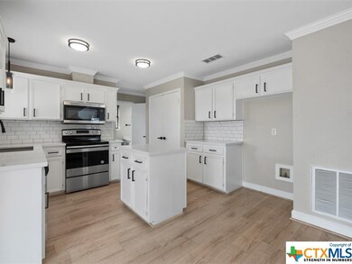 519 Margaret Lee St, Copperas Cove, TX 76522 - photo 2